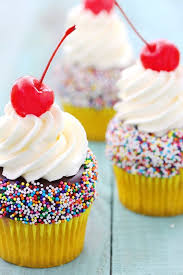 Banana Split Cupcakes Banana Split Cupcakes Fun Cupcake Recipes Cupcake Recipes