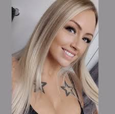 Valerie Gregerson's Instagram, Twitter & Facebook