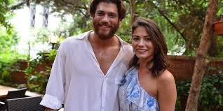 Can yaman guest on ' verissimo' talks about her relationship with demet ozdemir, her emotional situation and gives an anticipation of her future work. Can Yaman Celebrity Age Weight Height Net Worth Dating Facts