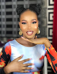 Aoa. I need a review for Signature barat makeup by Glitz and glam wapda  town LHR. Should i go for their signature makeup?