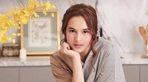 Penuh Talenta 10 Artis Indonesia Ini Berzodiak Gemini Kumparan Com