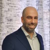 Emil Hakimi's Instagram, Twitter & Facebook