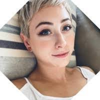 Stephanie Dowdy's Instagram, Twitter & Facebook