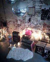 20 Coolest Rock N Roll Decor For Your Home Rock Bedroom Rock Room Rock N Roll Living Room