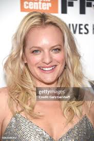 Actors Elisabeth Moss and Daisy Pugh-Weiss attend the U.S. premiere... News  Photo