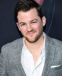 Alex Belcher's Instagram, Twitter & Facebook