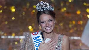 Miss france 2021 was the 91st edition of the miss france pageant. Miss Univers Amandine Petit Pourrait Louper L Election Aux Etats Unis