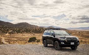 Toyota land cruiser 2015 (j200) 4.5 td (249 л.с.) 4wd at prestigeхарактеристики, фотографии, цены. Comparison Toyota Land Cruiser Heritage 2020 Vs Audi Q7 3 0 Tfsi Prestige Quattro 2019 Suv Drive