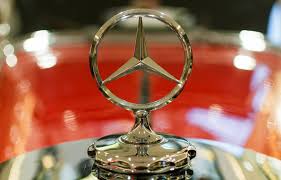 The Mercedes Benz Logo On A Classic Car Free Stock Photo Libreshot Mercedes Benz Logo Mercedes Benz Classic Cars