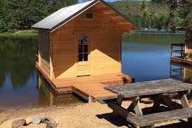 Les Cabines Flottantes Bienvenue Au Camping Du Domaine Lausanne St Ivry Sur Le Lac Juste Avant St Faustin Lac Carre Aussi Outdoor Decor Domaine Lausanne