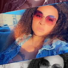 On Throwback Thursday and with Dollywood closing this week bringing the  2024 season to an end, I found an old newspaper piece that I love! This is  Dolly