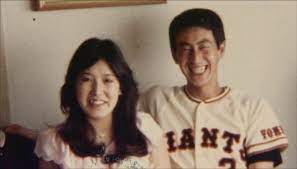 19歳でプロ野球選手に嫁いだ妻の波瀾曲折 巨人のスター｢松本匡史｣をいかに支えたか | 恋愛・結婚 | 東洋経済オンライン