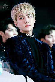 Pretty Sure That S Jun And Dk In The Background Sehun Exo Sehun Exo