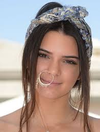 ♡ hello my loves ♡i hope you enjoy this hair styling video, as always i hope you can subscribe & turn on post notifications!ily.#bandanahairstyles #y2khairs. 45 Charming Bandana Hairstyles For Stylish Girls Of Summer 2020 2021