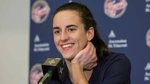 Caitlin Clark passes the torch to next college hoops star in classy fashion