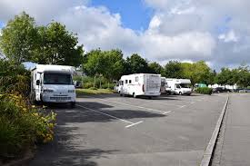 Choisissez plutot une aire camping car bien équipée, au coeur du parc régional d'aubrac, dans un environnement calme et préservé l'aire de service est à votre disposition pour la cassette wc et la vidange eaux grises. Les Plus Belles Aires De Camping Car De France Archives Plusbellelafrance En Campingcar