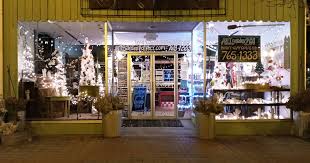 We have been the undisputed flooring professionals in grant county since 1979. Holiday Shine Light Up Moses Lake Winners United By Love Of Holiday Lights Columbia Basin Herald
