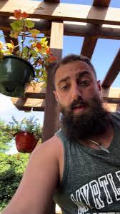 Ladies, Beware of Distractions While Driving