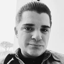 Aaron Motta's Instagram, Twitter & Facebook