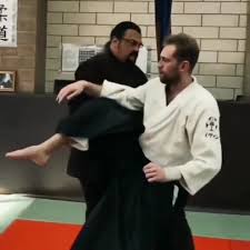 Steven Seagal - Movies, Spouse & Martial Arts