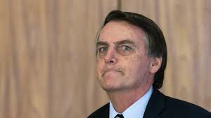 CGU apura possível adulteração do cartão de vacina de Bolsonaro