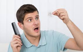 Baik memotong rambut sendiri atau memotongkan. Tabiat Yang Boleh Sebabkan Rambut Mudah Gugur Dengan Cepat Maskulin