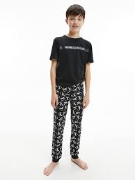 They are made with the best quality cotton and are comfortably stretchable, lightweight and are suitable for all seasons. Boys Underwear Boxers Briefs Ck Jeans Kids