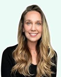 Joanne Reis's Instagram, Twitter & Facebook