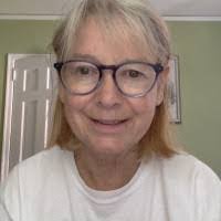 Stephanie Simonton's Instagram, Twitter & Facebook