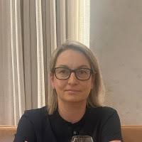 100+ perfiles de «Edyta»