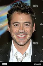 Darkly s hi-res stock photography and images