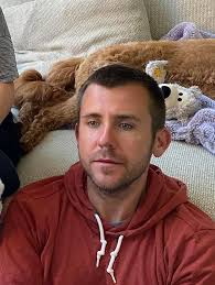 Is the reddish tone enhancing the final oil painting?