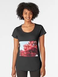 Rote Beeren Am Strauch Im Garten Beere Natur Premium Rundhals Shirt Von Rhnaturestyles Trendige Mode Mode Rundhals Shirt
