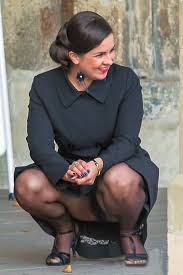 Pantyhose mature squatting upskirt 01 b (Pantyhose mature squatting upskirt  01b.jpg) Image - 73157526 - TurboImageHost.com