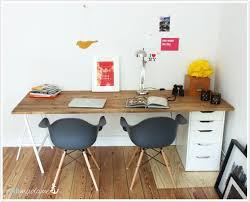 An einem schönen und ebenso praktischen schreibtisch, lernt und arbeitet es sich. Diy Schreibtisch Gunstig Schnell Den Schreibtisch Selber Bauen Schreibtisch Selber Bauen Schreibtisch Selber Bauen Ideen Schreibtisch Holz