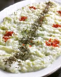Yogurtlu Kabak Salatasi Nefis Yemek Tarifleri Birtutamsevgikat Yogurtlukabaksalatasi Salatatarifleri Nefisyemektarifleri Yem Yemek Tarifleri Yemek Gida