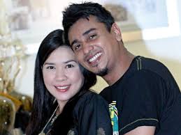 Berikut nama anak perempuan islami modern yang bisa. Azad Jazmin Perlahankan Kerjaya Seni Buletin Malaysia