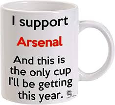Le club est désigné généralement sous le nom de tottenham ou des spurs, alors que ses propres supporters les appellent les lilywhites en raison de leurs maillots traditionnellement blancs. Arsenal Premier League Funny Meme Football Tea Cup Coffee Mug Great Gift For Any Supporter Of Liverpool Manchester Tottenham To Give To Any Arsenal Fan For Work Office Machine Washable Amazon Co Uk
