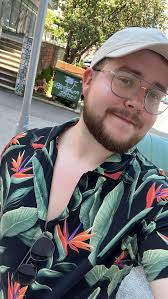 Hi 😊 I'm a Norwegian woman, 41, travelling solo and staying in Sanur for  the whole of January while working