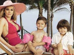 Apr 21, 2020 · los hijos de luis miguel claro que guardan parecido con su padre, pero su hijo mayor miguel es su clon e incluso se parece a su abuela marcela La Ex De Luis Miguel Y Sus Hijos Swimwear Floppy Hat Bikinis