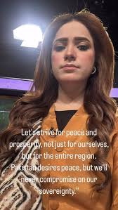 Pakistan zindabaad 💚🤍🇵🇰 #syeda_iqra_bukhari #anchorperson  #dunyakhabarkidunya #Pakistan7thMay2025 #summers