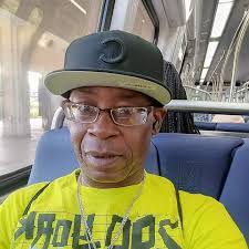 Melvin Davison's Instagram, Twitter & Facebook