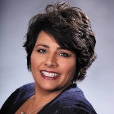 Julianne Mosher's Instagram, Twitter & Facebook