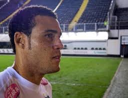 Pedro Castro fala sobre viagem para Ásia: 'Uma experiência nova'