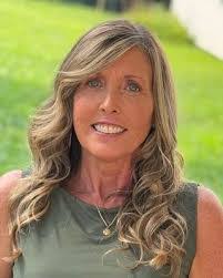 Sally Rader's Instagram, Twitter & Facebook