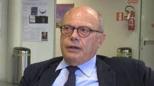 Riaprire il 26 aprile è un rischio calcolato male. Massimo Galli Vita Privata Eta Carriera Moglie Figli E Curiosita Sul Medico Infettivologo