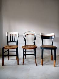 Ensemble De 6 Chaises Anciennes Depareillees Vintage Cuisine Bistrot Relookees Dans Le Meme Style 3 Cha Relooking De Mobilier Chaise Deco Mobilier De Salon