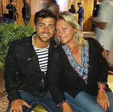 View all lourenço ortigão movies. Lourenco Ortigao Orgulhoso Melhor Mae Do Mundo