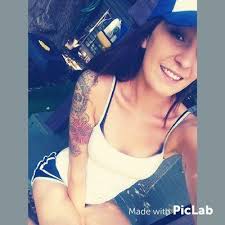 Eva Tucker (@jellyfishyaya23)