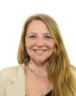 Ana Marks's Instagram, Twitter & Facebook